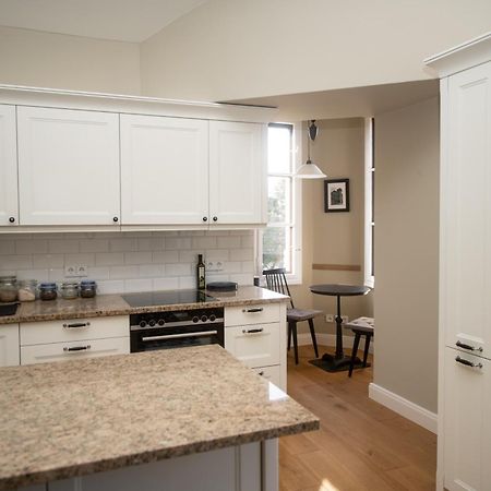 A Refuge Built For A King Apartamento Halbe Exterior foto